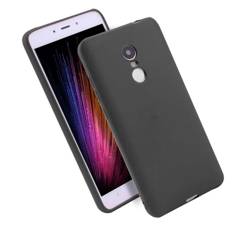 

Цветной силиконовый чехол для Xiaomi Redmi 5 Plus / Redmi Note 5 (Single Camera) (Черный), Чорний