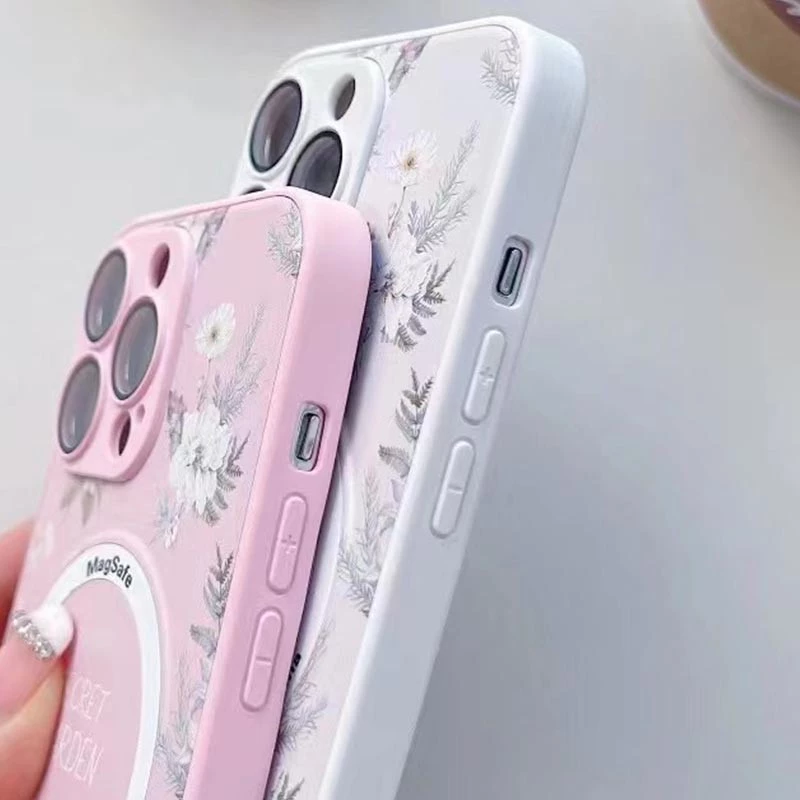 TPU+PC чехол Secret Garden с MagSafe для Apple iPhone 15 Pro Max (6.7") фото 3 из 3