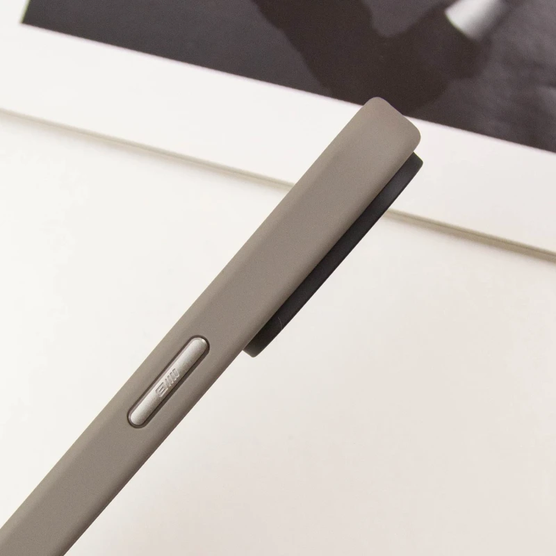 TPU+PC чехол Blueo Skin Friendly Frosted with MagSafe для Apple iPhone 16 Pro Max – Серый / Grey. Фото 8 из 13