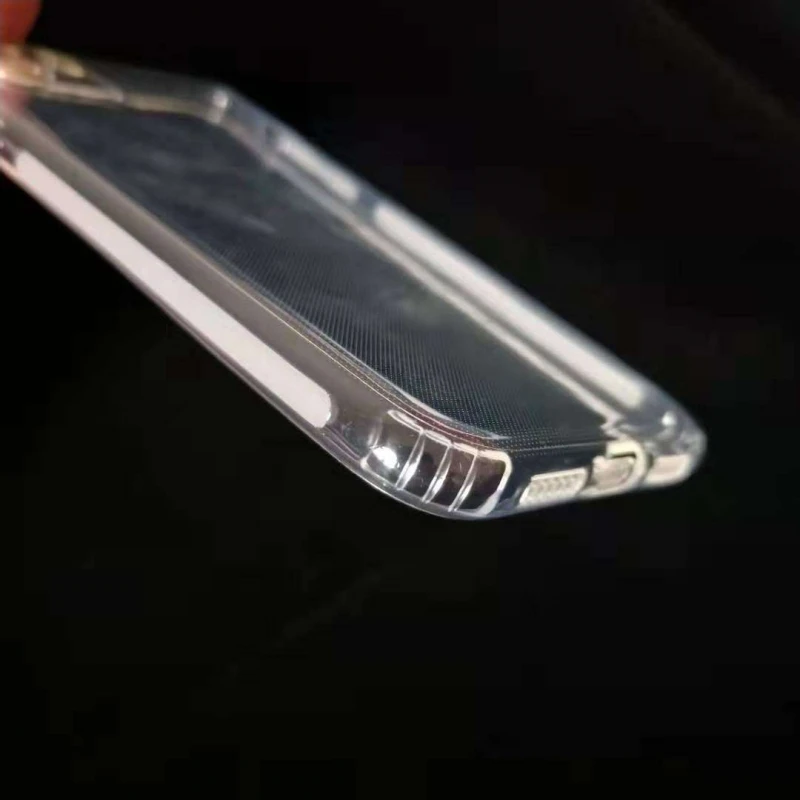 Ультратонкий силіконовий чохол з заглушкою на Apple iPhone 11 Pro Max (6.5") – Безбарвний (прозорий). Фото 5 з 5