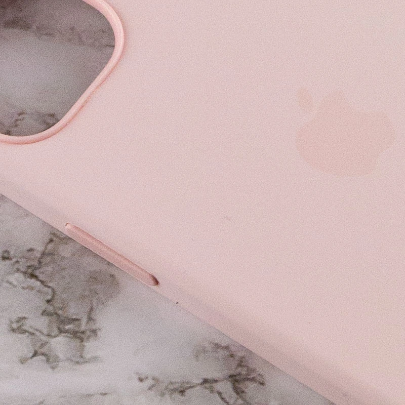 Чехол Silicone case (AAA) with Magsafe and Animation для Apple iPhone 13 (6.1") – Розовый / Chalk Pink. Фото 6 из 7