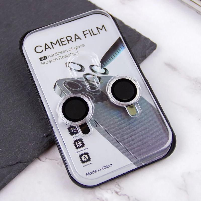 Металлическое защитное стекло на камеру для Apple iPhone 15 (6.1") – Серебряный / Silver. Фото 5 из 10