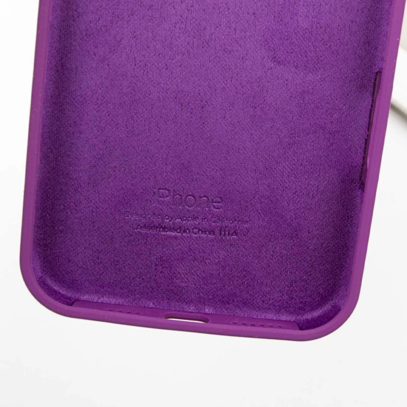 Чохол Silicone Case з закритим низом на Apple iPhone 16 – Фіолетовий / Grape. Фото 8 з 8