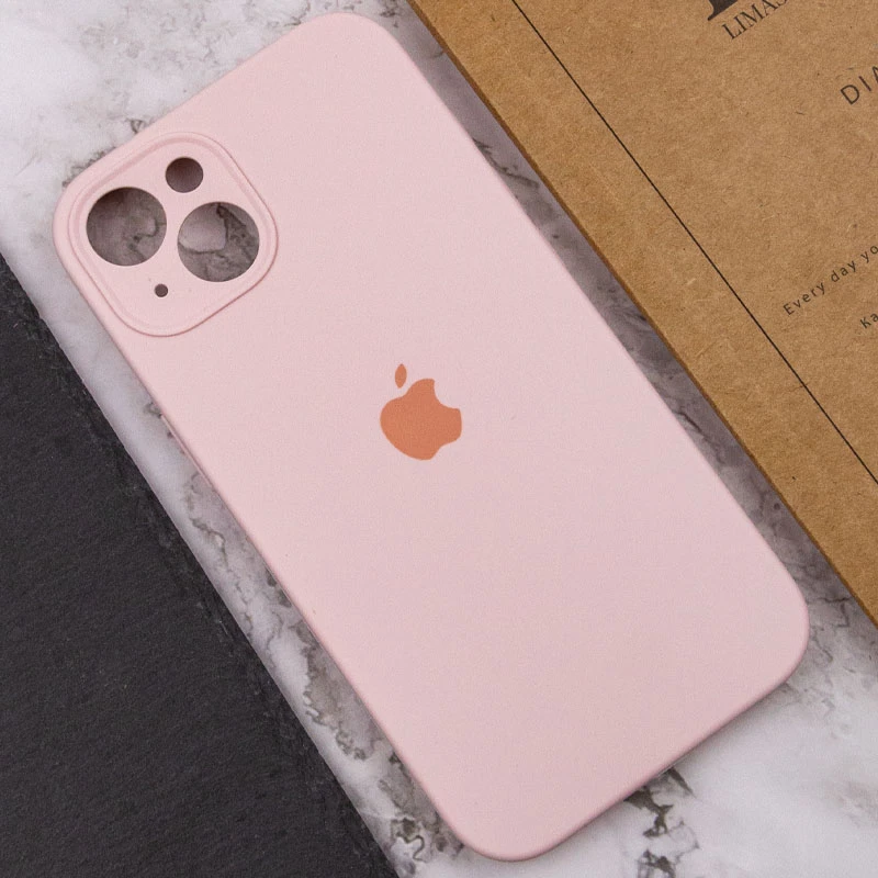 Чехол Silicone Case с защитой камеры для Apple iPhone 13 (6.1") – Розовый / Chalk Pink. Фото 6 из 7