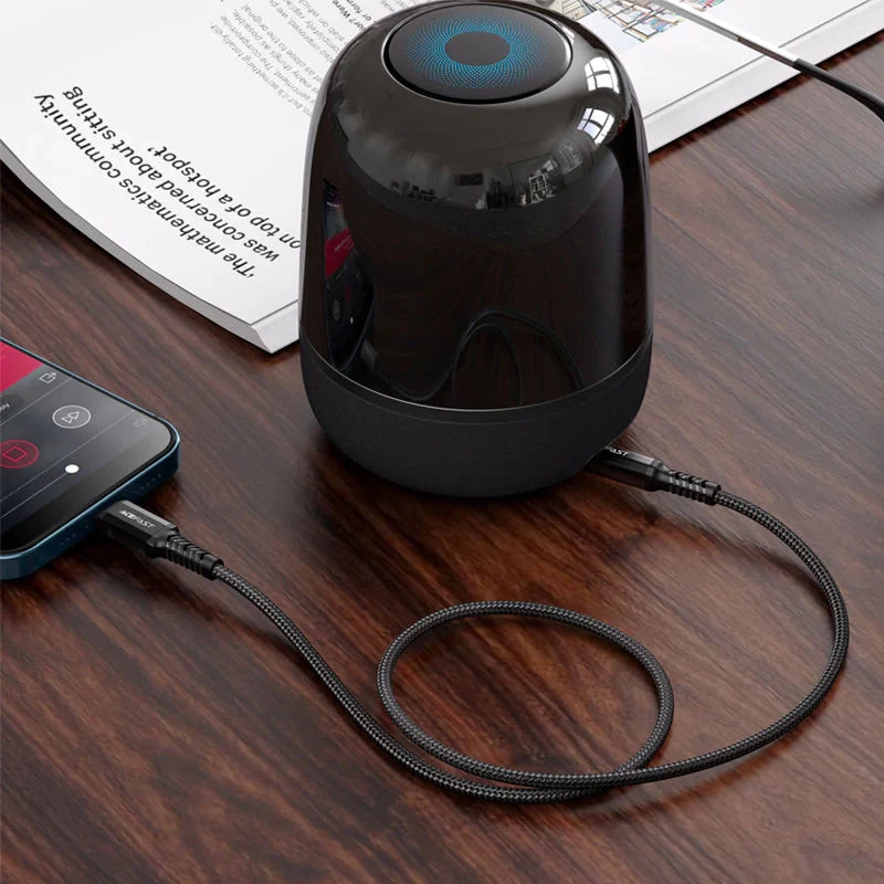 Перехідник Acefast MFI C1-06 Lightning to 3.5mm aluminum alloy – Black. Фото 4 з 6