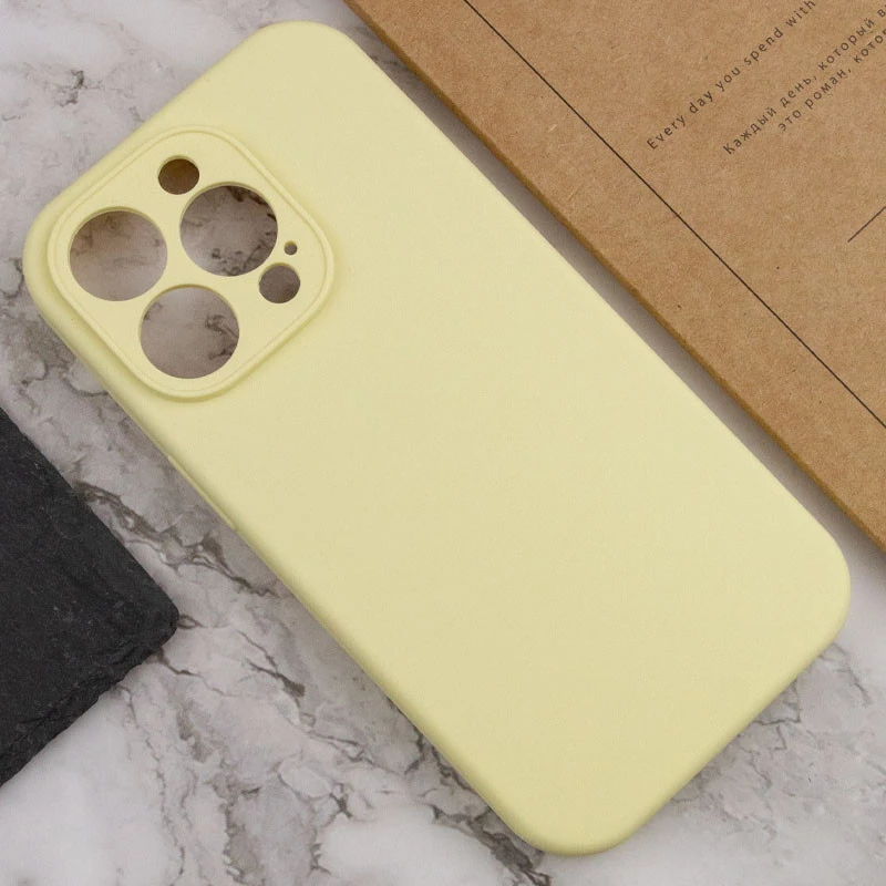 Чехол с защитой камеры Silicone Case для Apple iPhone 15 Pro (6.1") – Желтый / Mellow Yellow. Фото 5 из 6