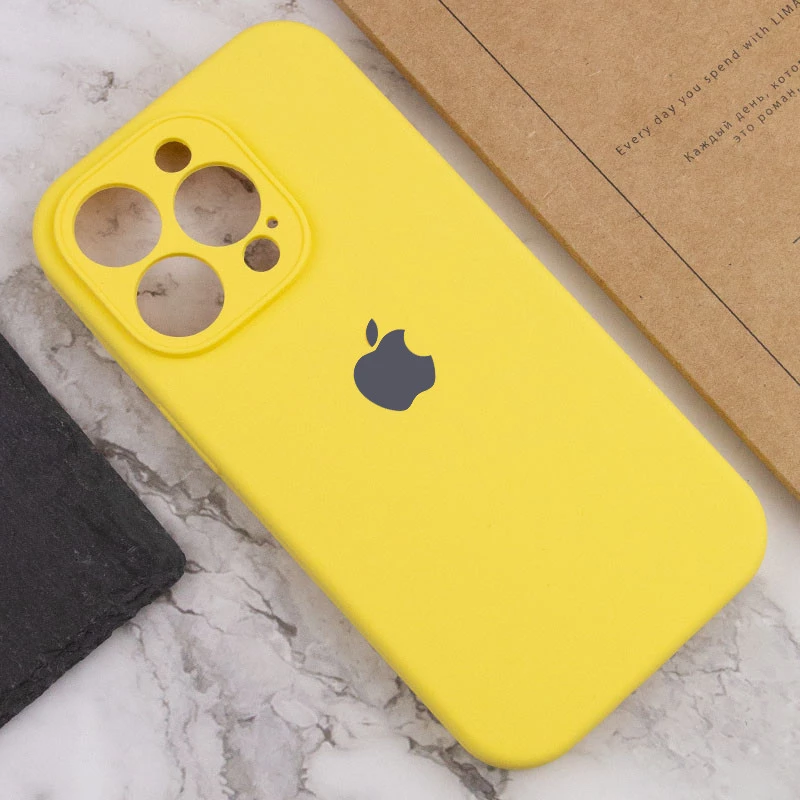 Чехол Silicone Case с защитой камеры для Apple iPhone 15 Pro (6.1") – Желтый / Yellow. Фото 8 из 11