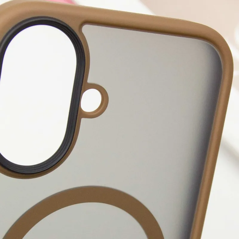 TPU+PC чехол Metal Buttons with Magnetic Fit для Apple iPhone 16 – Золотой / Gold. Фото 5 из 5