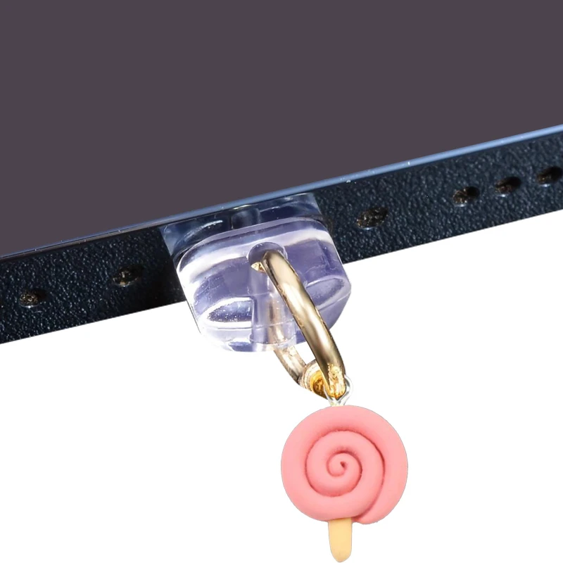 Заглушка силіконова Type-C з подвеской IP44 – Lollipop Pink. Фото 2 з 3