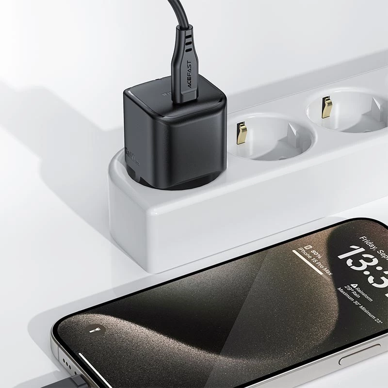 МЗП Acefast A77 mini PD30W GaN USB-C – Black. Фото 5 з 6