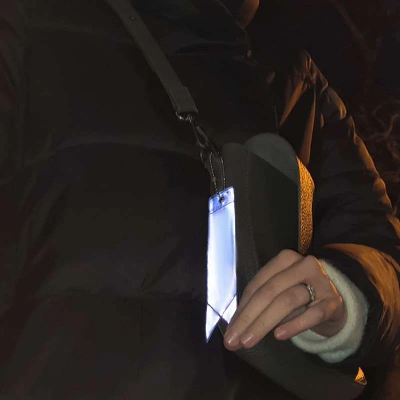 Брелок флікер світловідбивний – Срібний. Фото 3 з 3