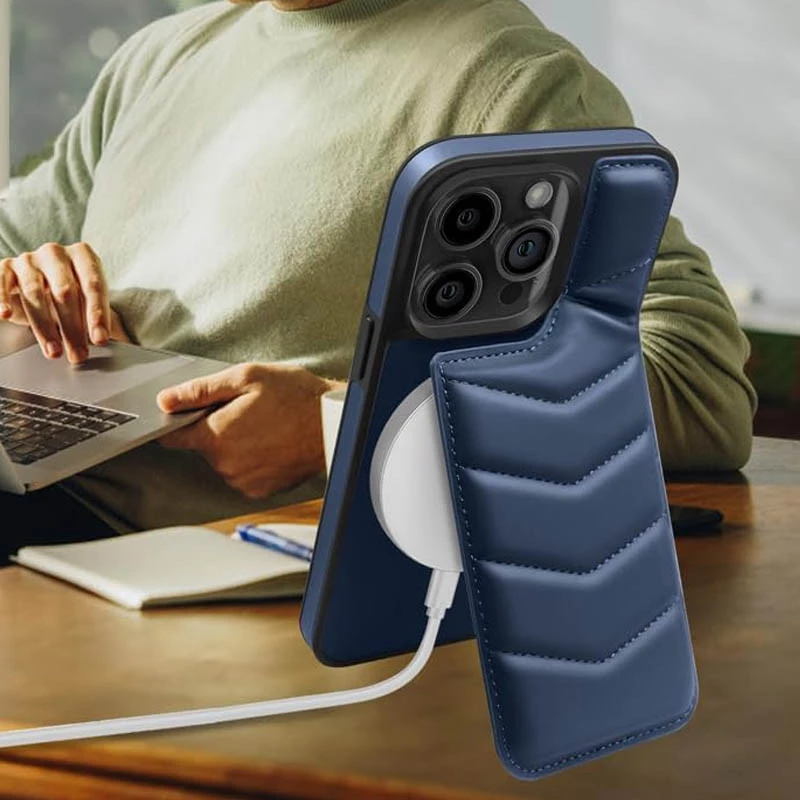 Шкіряна накладка Пуховик з Magnetic Safe на Apple iPhone 15 Pro (6.1") – Blue. Фото 2 з 5