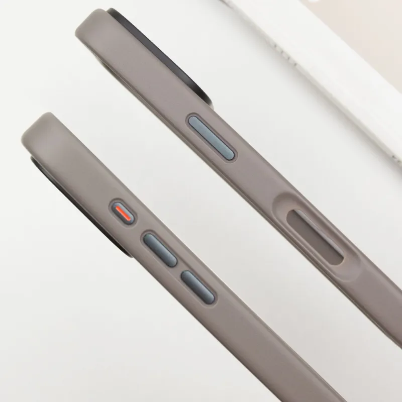 TPU+PC чохол Metal Buttons with Magnetic Fit для Apple iPhone 16 Pro – Сірий / Grey. Фото 4 з 6