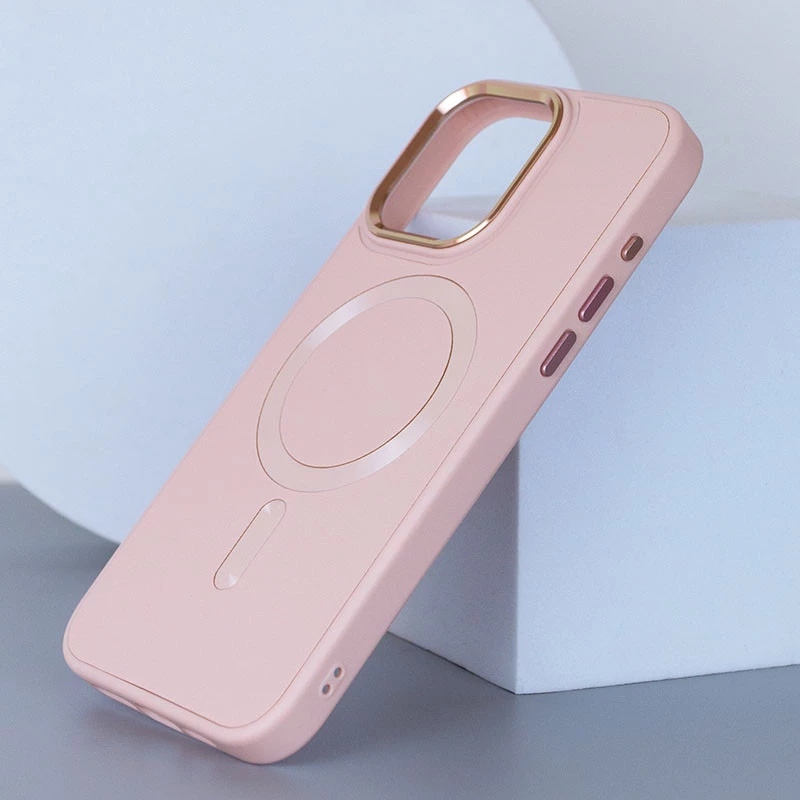 Кожаный чехол Bonbon с металлическими кнопками и MagSafe на Apple iPhone 15 (6.1") – Розовый / Light pink. Фото 8 из 10