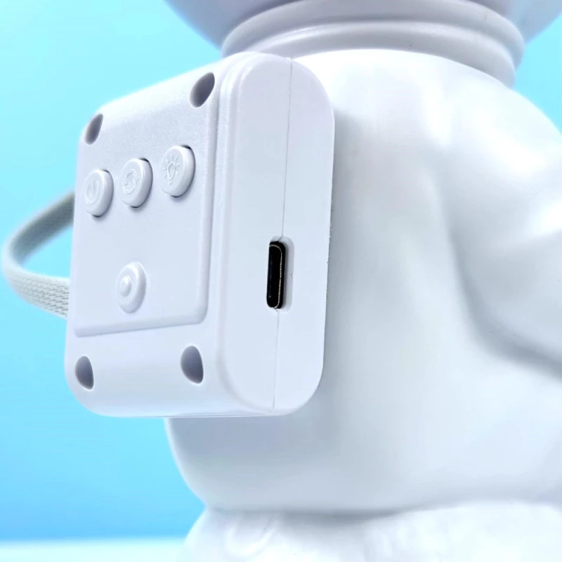 Проектор-нічник Astronaut Star Moon RGB – White. Фото 3 з 6