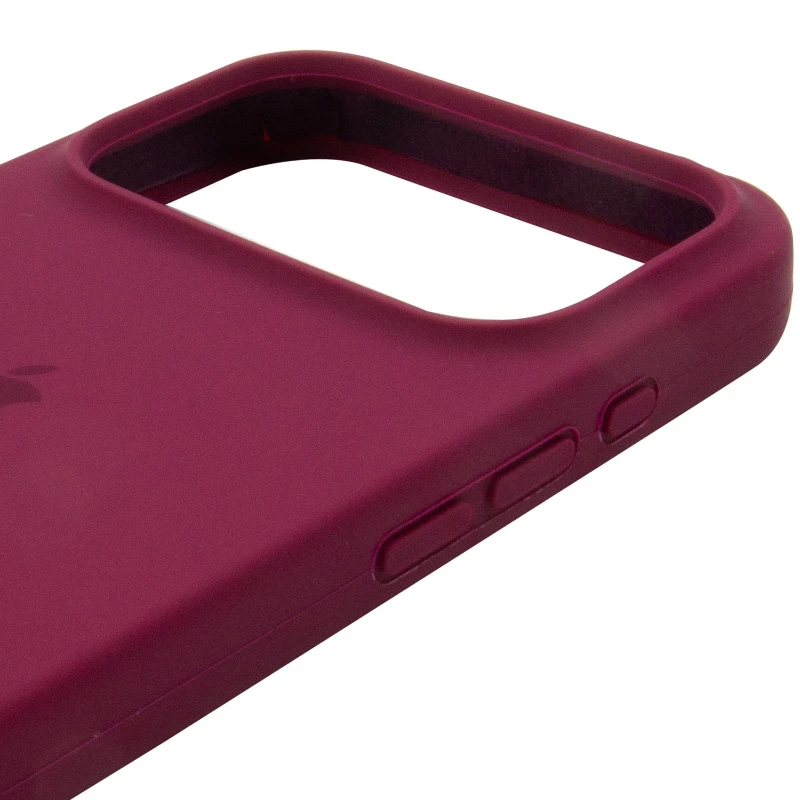 Чехол Silicone Case с закрытым низом для Apple iPhone 17 Pro (6.3") – Бордовый / Maroon. Фото 6 из 7