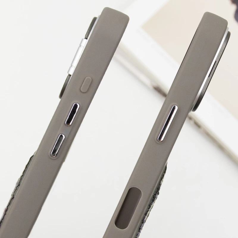 TPU+PC чохол з тваринами для Apple iPhone 16 – Grey Wolf. Фото 9 з 12