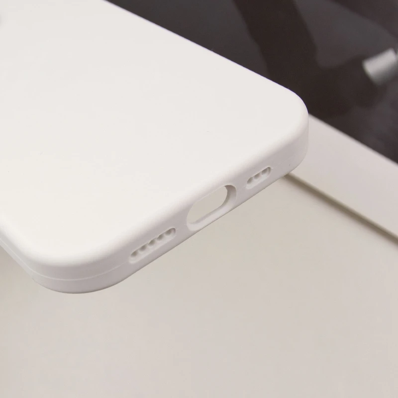 Чехол с защитой камеры Silicone Case для Apple iPhone 18 Pro – Белый / White. Фото 5 из 5