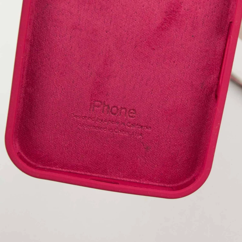 Чехол Silicone Case с закрытым низом для Apple iPhone 14 Pro Max (6.7") – Красный / Rose Red. Фото 9 из 9