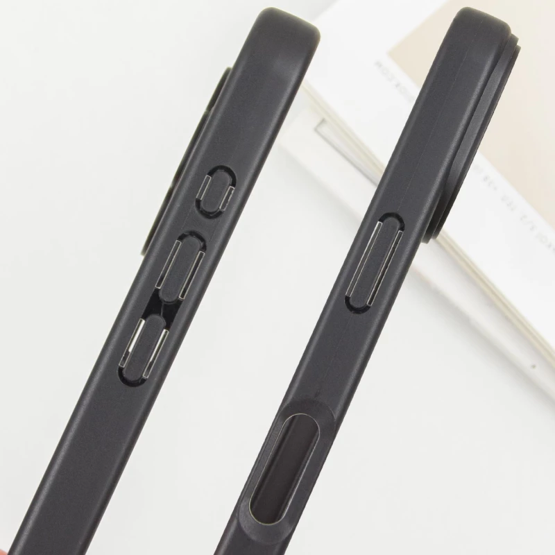 Прозорий силіконовий чохол з кольоровою на окантовкою на Apple iPhone 16 – Black. Фото 9 з 10