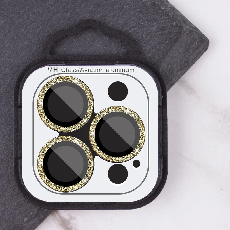 Защитное стекло Metal Sparkles на камеру (в упак.) для Apple iPhone 15 Pro Max – Золотой / Gold. Фото 5 из 5