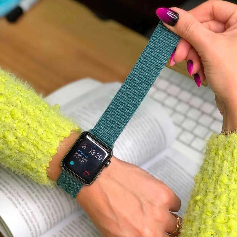 Ремінець Nylon для Apple watch 38mm/40mm – Зелений / Pine green. Фото 2 з 5