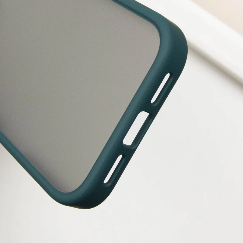 TPU+PC с металлическими кнопками для Apple iPhone 16 Pro – Зеленый. Фото 5 из 6