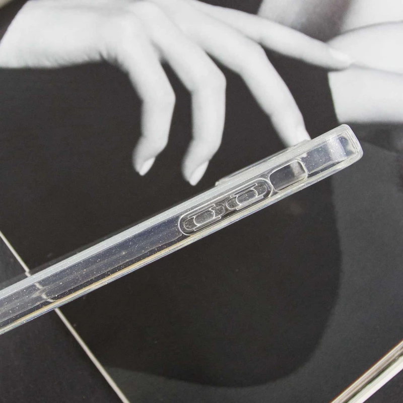 Прозрачный чехол с блестками Apple iPhone 12 (6.1") – Clear. Фото 7 из 9