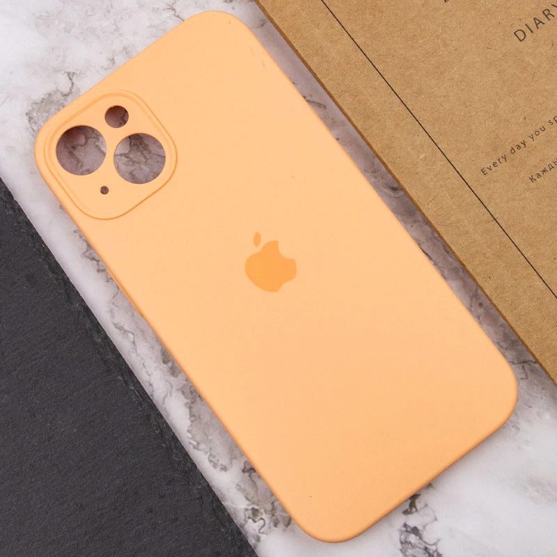 Чехол Silicone Case с защитой камеры для Apple iPhone 15 Plus (6.7") – Оранжевый / Cantaloupe. Фото 8 из 9