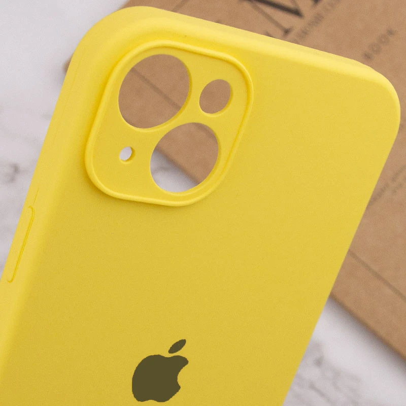 Чехол Silicone Case с защитой камеры для Apple iPhone 14 (6.1") – Желтый / Yellow. Фото 11 из 15