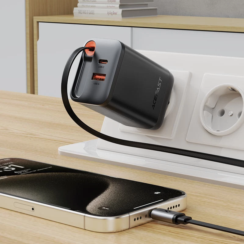 СЗУ Acefast A111 GaN With Retractable Cable Type-C PD67W (1USB-A/1C) – Black. Фото 4 из 6