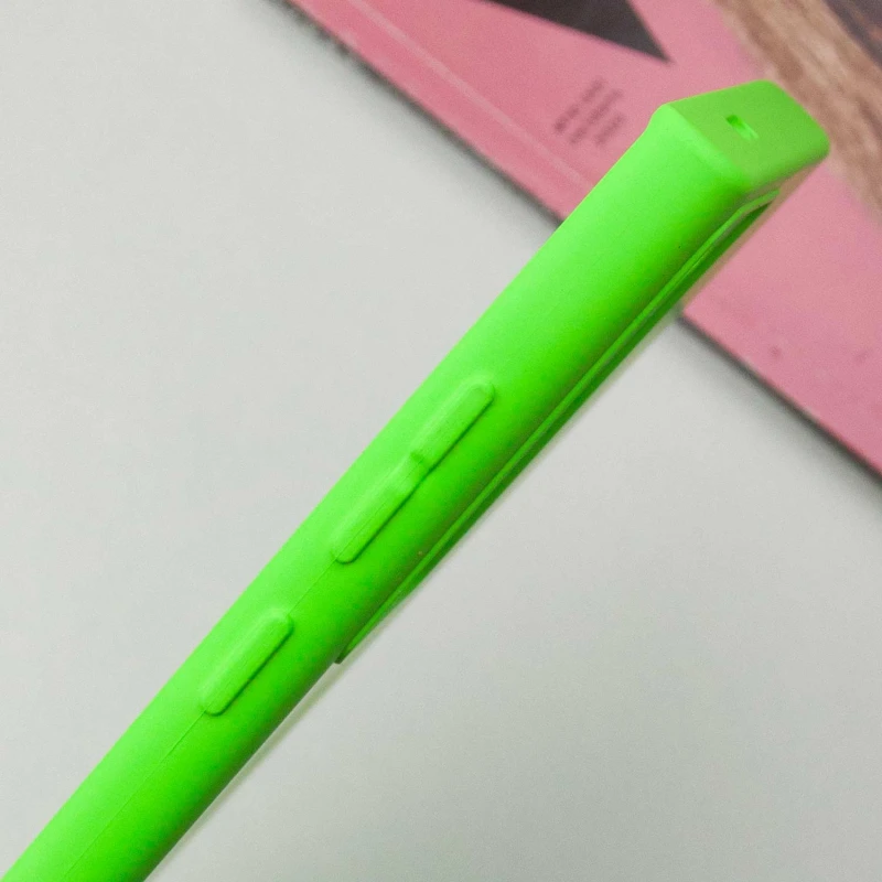 Кольоровий силіконовий чохол GETMAN із закритою камерою для Samsung Galaxy S24 Ultra – Салатовий / Neon Green. Фото 6 з 7