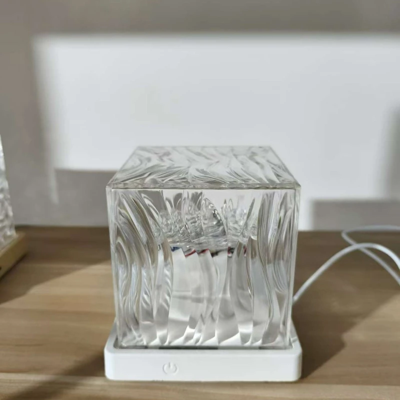 Проектор-нічник Northern Night Light E22 1200 mAh – Transparent. Фото 7 з 7