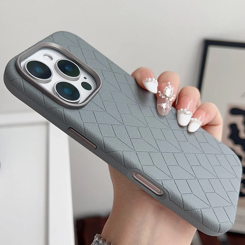 Шкіряний чохол з візерунком та MagSafe на Apple iPhone 16 – Grey. Фото 3 з 9