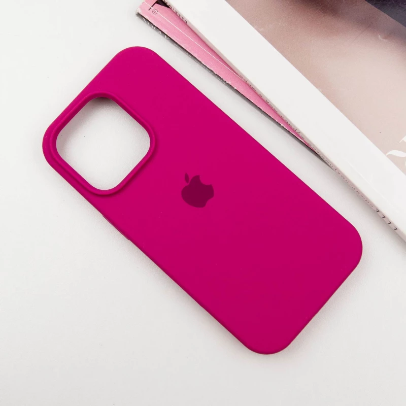 Чехол Silicone Case с закрытым низом для Apple iPhone 15 Pro (6.1") – Красный / Rose Red. Фото 3 из 9
