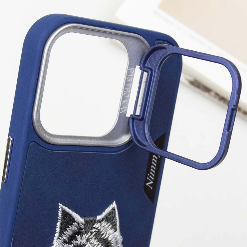 TPU+PC чохол з тваринами для Apple iPhone 16 – Blue Wolf. Фото 9 з 13