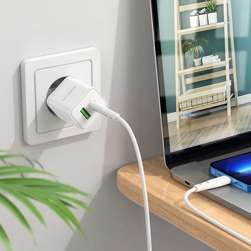 МЗП Borofone BN7 PD20W+QC3.0 (1USB-A/1C) + Type-C to Lightning – White. Фото 8 з 8
