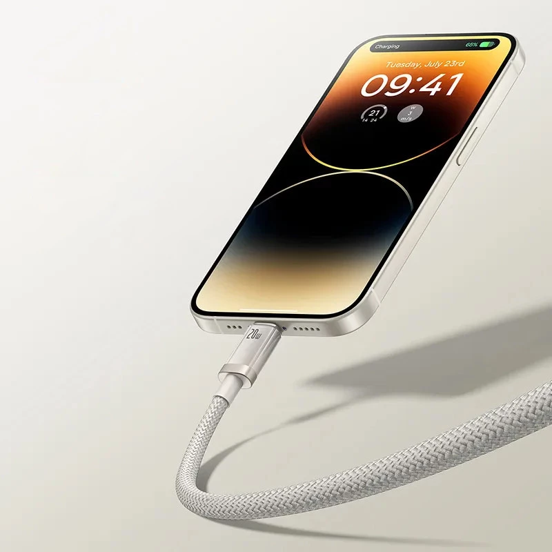 Дата кабель Baseus Titanium Alloy Fast Charging USB to Lightning 2.4A (1m) (P10378102) – Galaxy Titanium Gold. Фото 3 з 6