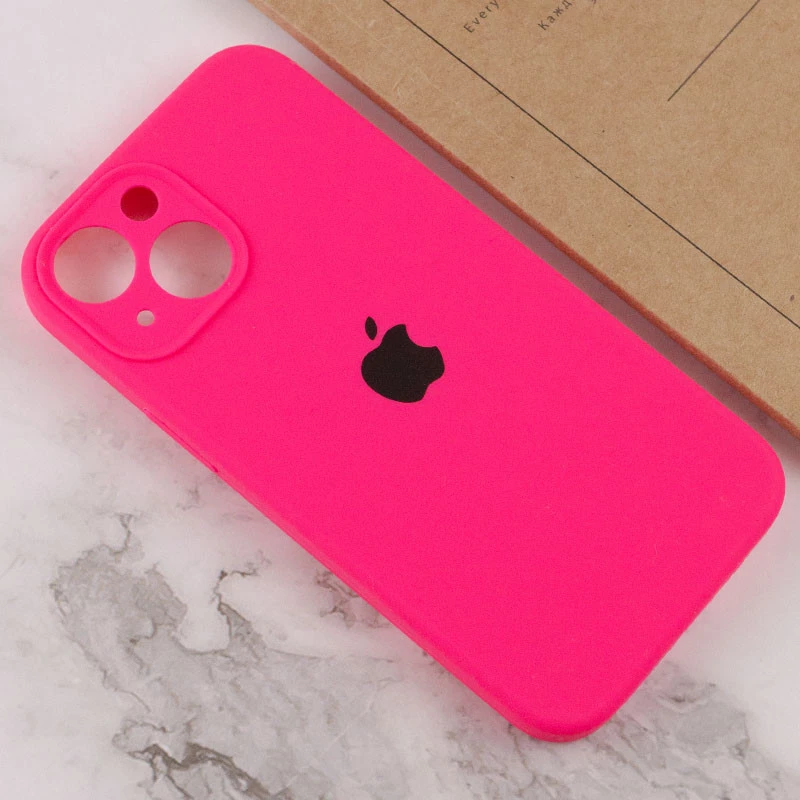 Чехол Silicone Case с защитой камеры для Apple iPhone 15 (6.1") – Розовый / Barbie pink. Фото 4 из 4