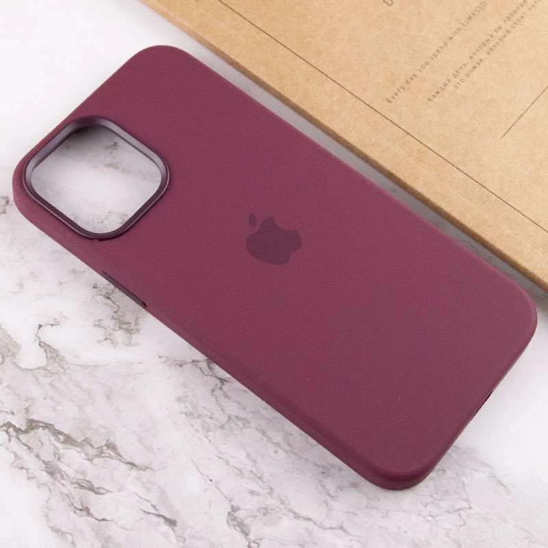 Чехол Silicone case (AAA) with Magsafe and Animation для Apple iPhone 12 Pro (6.1") – Бордовый / Plum. Фото 7 из 7