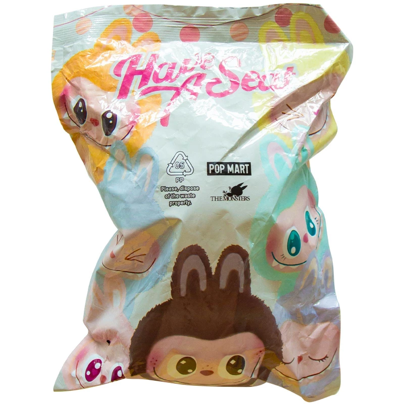 Іграшка - брелок Labubu monsters Pop Mart Big model with sound and light – Random color. Фото 4 з 5