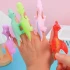 Іграшка еластична Літаючий динозавр на палець 1 шт – Random color. Фото 2 з 5