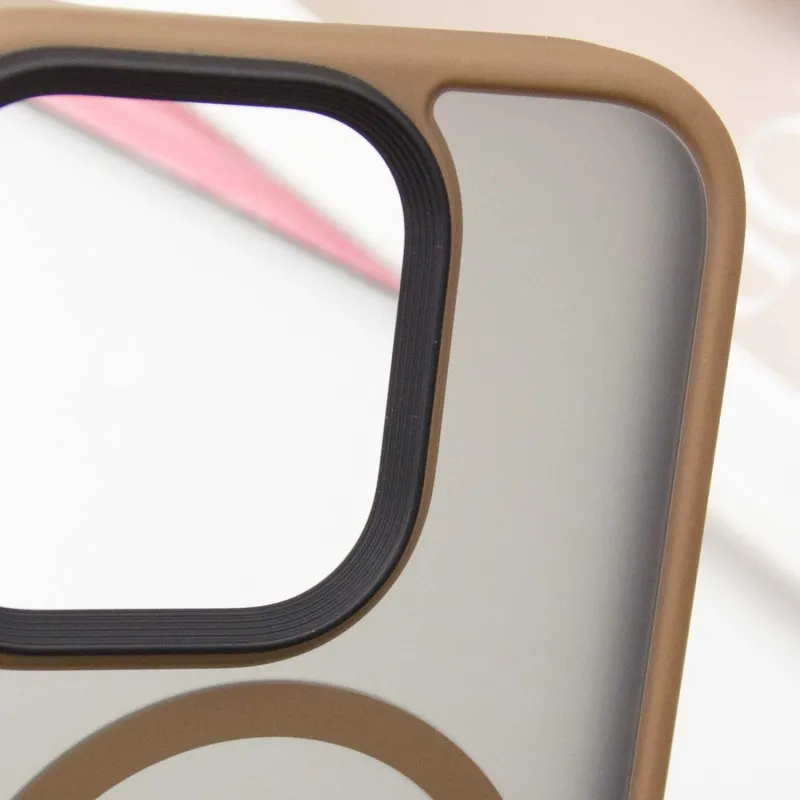TPU+PC чохол Metal Buttons with Magnetic Fit для Apple iPhone 16 Pro – Золотий / Gold. Фото 6 з 6