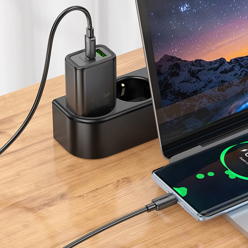 СЗУ Hoco N63 Gentle PD30W+QC3.0 (1USB-A/1C) + кабель Type-C to Lightning – Black. Фото 8 из 8