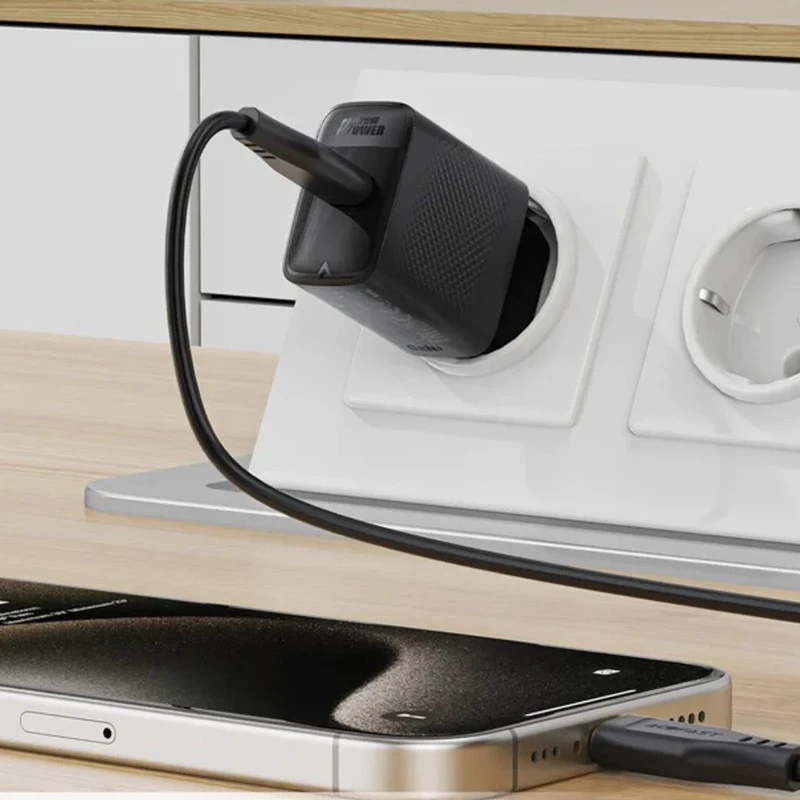 СЗУ Acefast A104 GaN PD25W (1USB-C) – Black. Фото 3 из 7