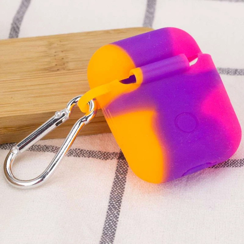 Силіконовий футляр Rainbow для навушників AirPods + карабін – Rainbow 2. Фото 4 з 4