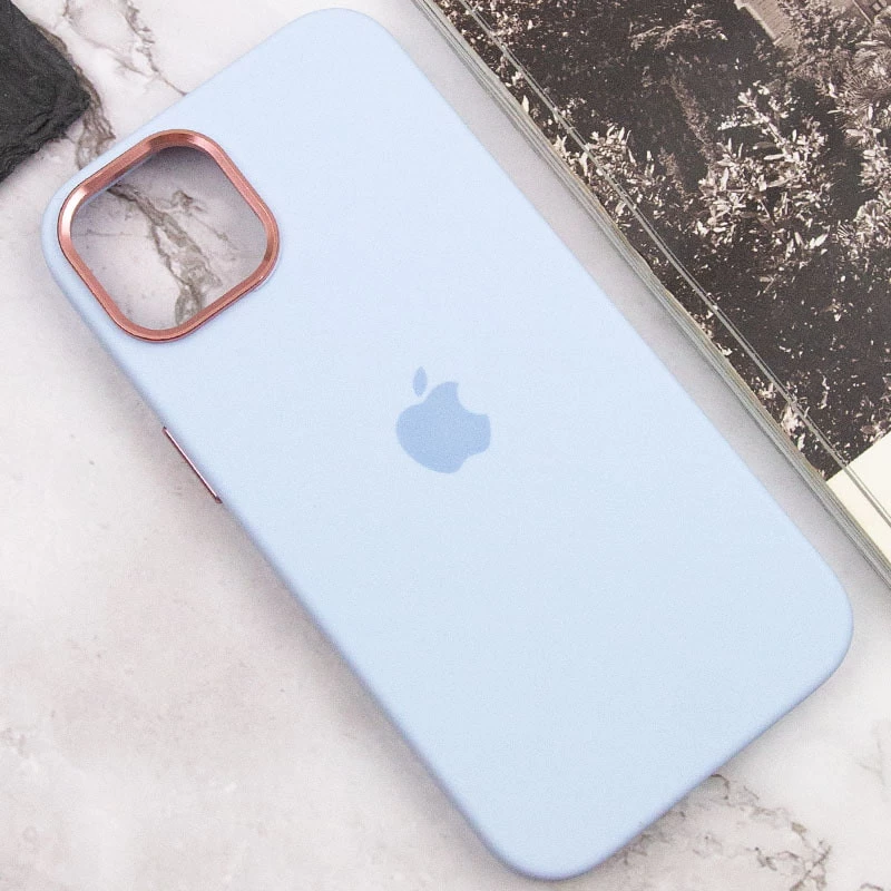 Чехол Silicone Case с металлическими кнопками для Apple iPhone 14 (6.1") – Голубой / Cloud Blue. Фото 8 из 9