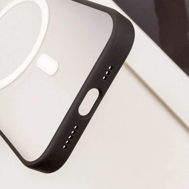 TPU+PC чехол Blueo Skin Friendly Frosted with MagSafe для Apple iPhone 15 Pro Max (6.7") – Черный. Фото 11 из 13