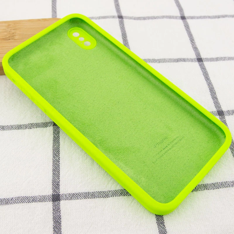 Чехол Silicone Case Square L с защитой камеры для Apple iPhone X (5.8") – Салатовый / Neon green. Фото 3 из 3
