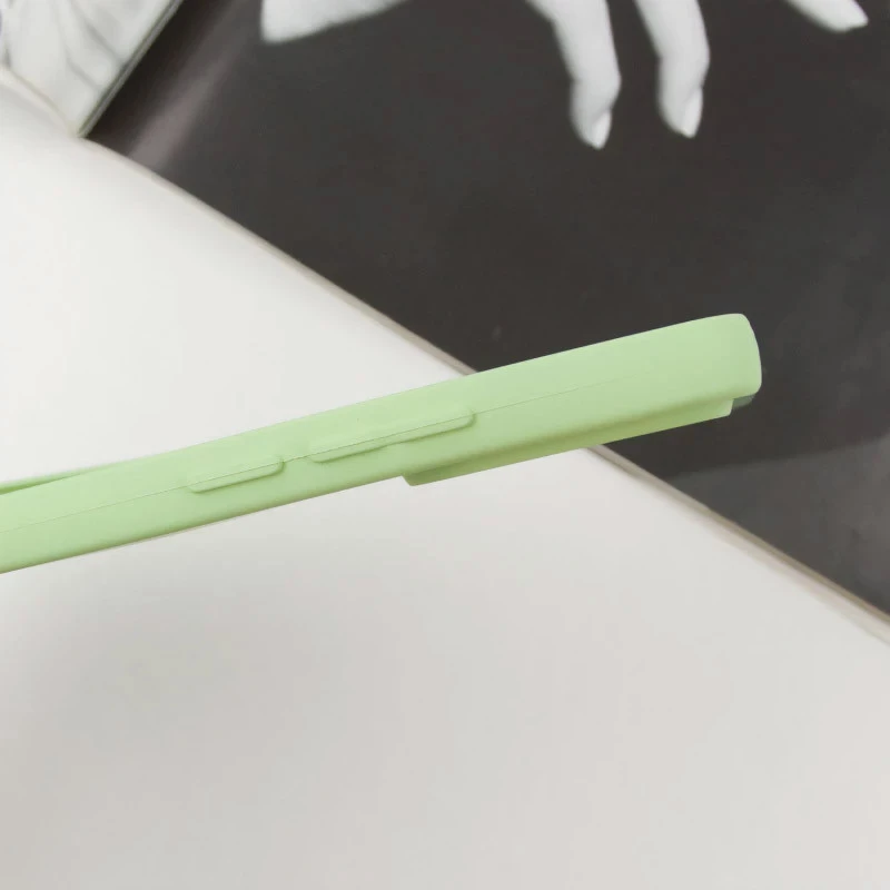 Кольоровий силіконовий чохол GETMAN із закритою камерою для Motorola Moto E13 – Зелений / Pistachio. Фото 3 з 3